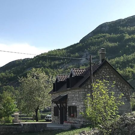 Lovcen Holiday Home เซทินเจ ภายนอก รูปภาพ