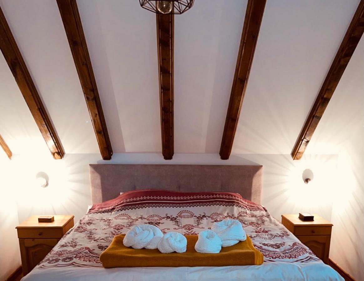 Lovcen Holiday Home เซทินเจ ภายนอก รูปภาพ