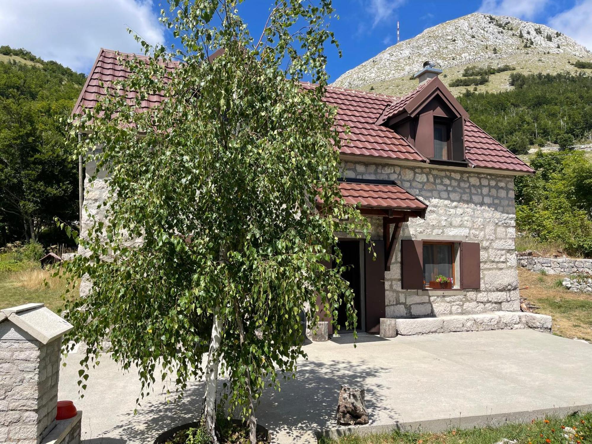 Lovcen Holiday Home เซทินเจ ภายนอก รูปภาพ