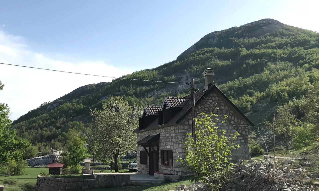Lovcen Holiday Home เซทินเจ ภายนอก รูปภาพ