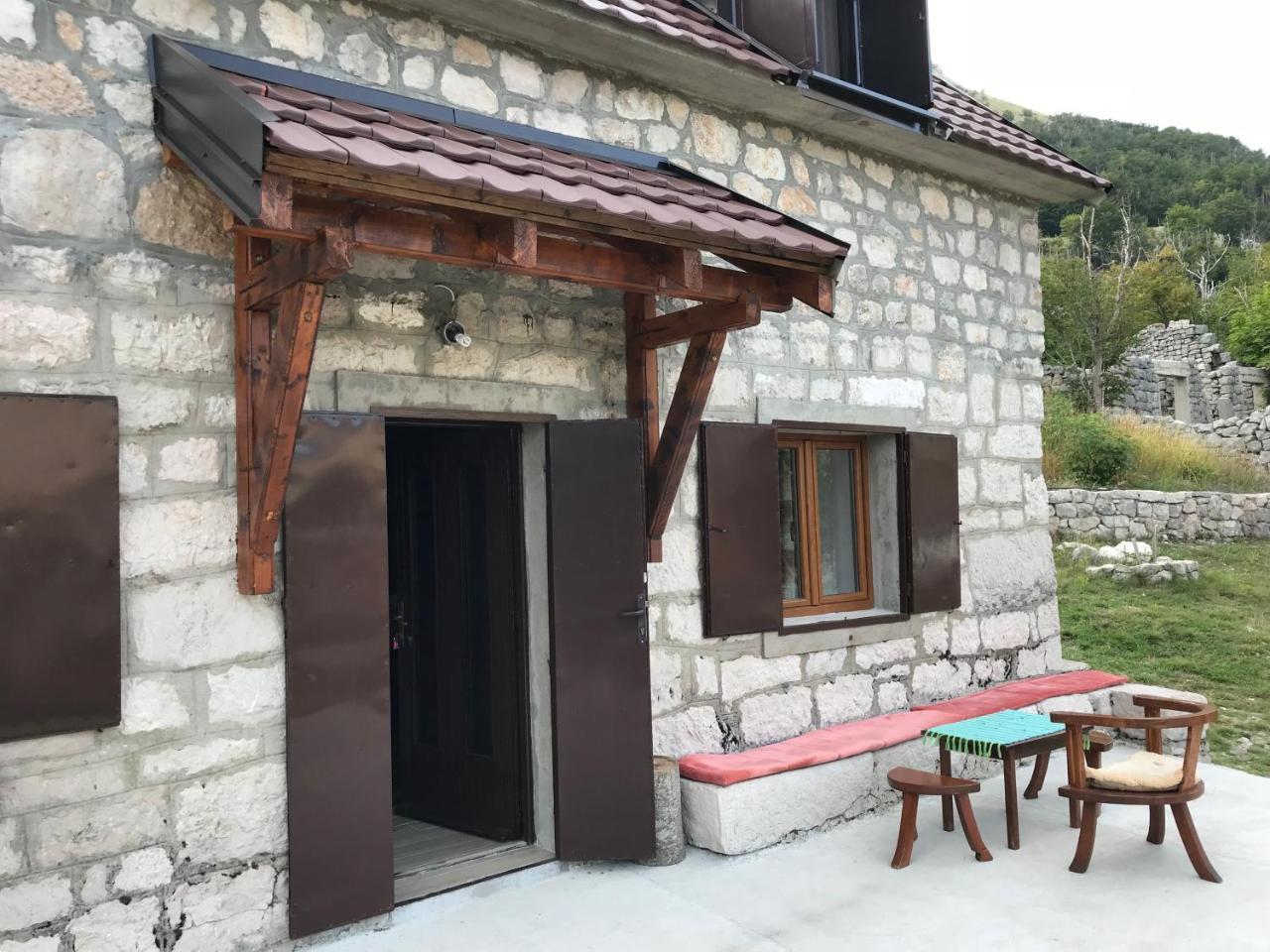 Lovcen Holiday Home เซทินเจ ภายนอก รูปภาพ